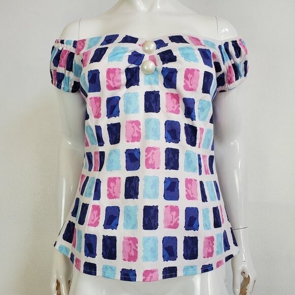 Collectif Dolores Pin-Up Blouse - Picture 3 of 12